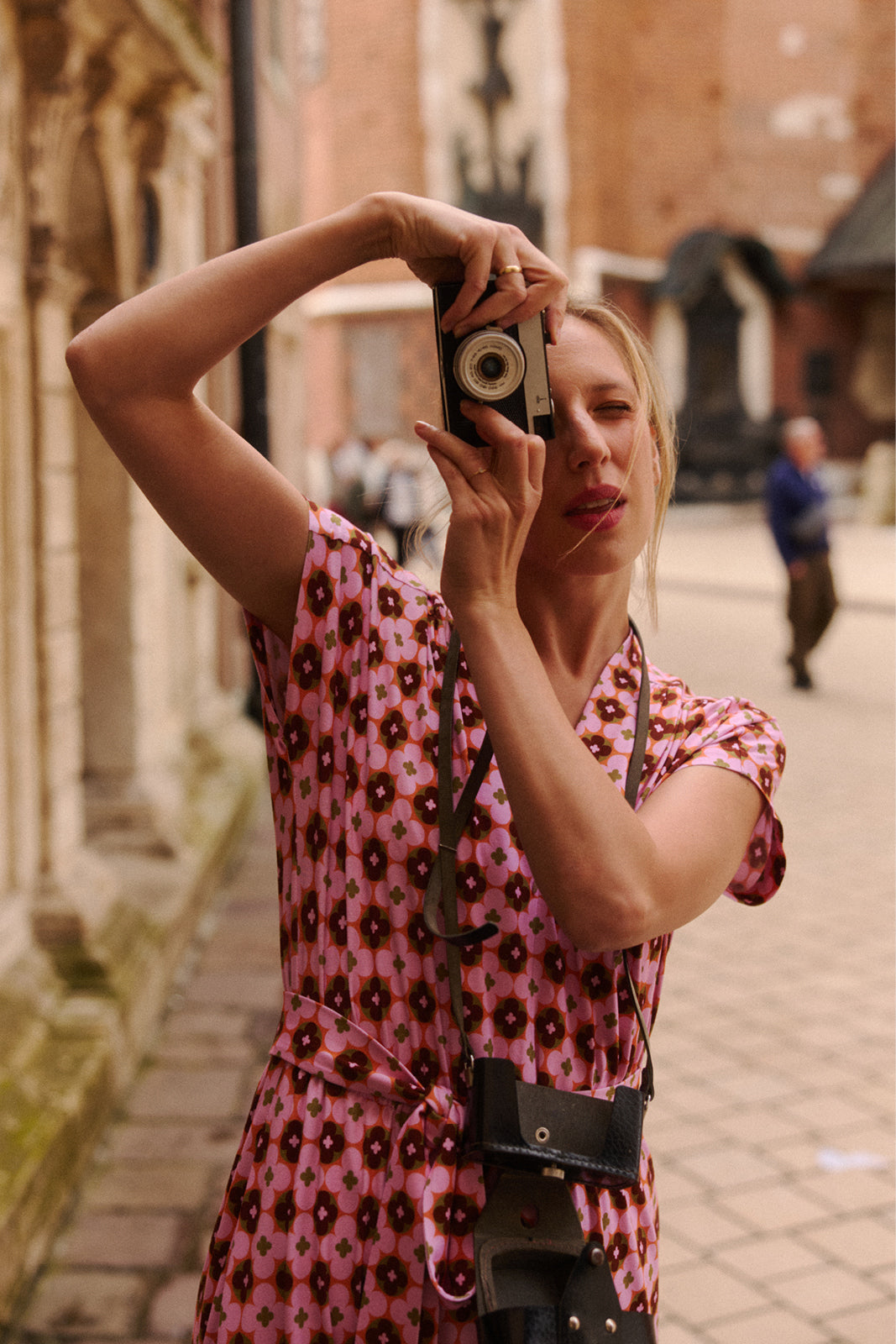 Dress TOMORROW WILL BE OURS print The Best of the 70s Small Flowers