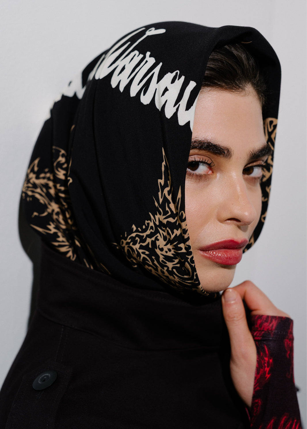 APASZKA print Swanski Studio black & gold