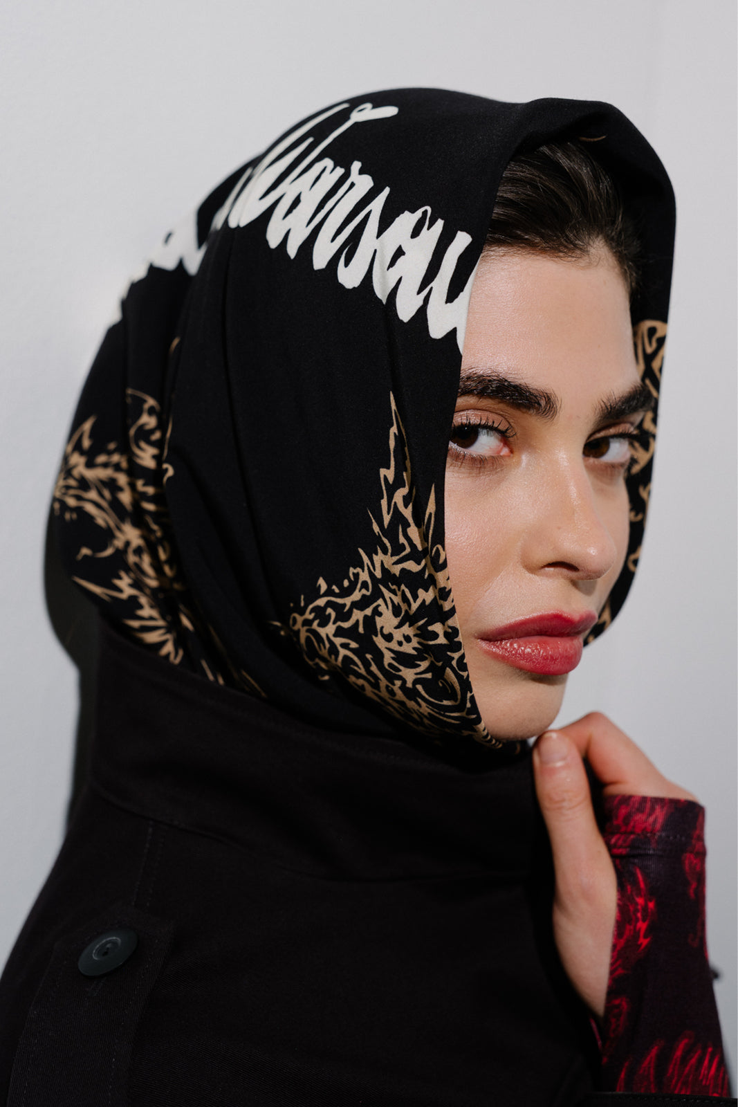 SQUARE SCARF Swanski Studio red print