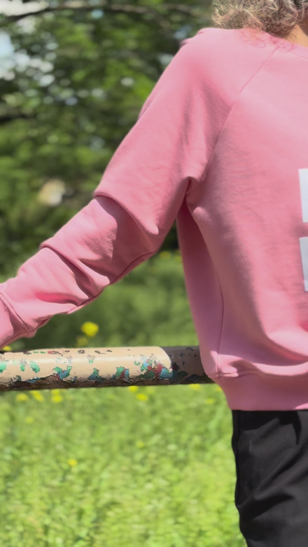 Bluza LUCY IN THE SKY NO MORE FEARS think pink