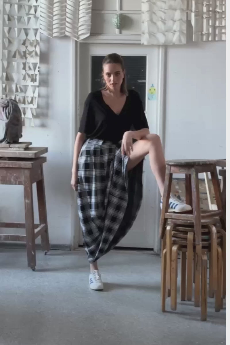 MAXI SUIT SKIRT chequered black and white